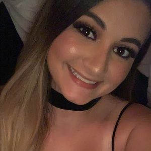 Meet your Posher, Daniela